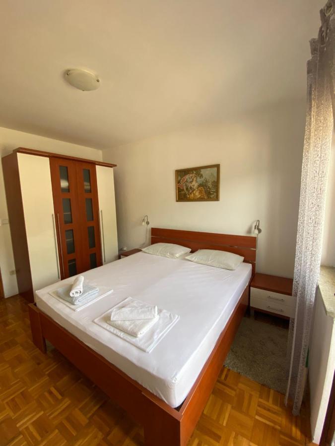 Apartments Irina Rovanjska Luaran gambar