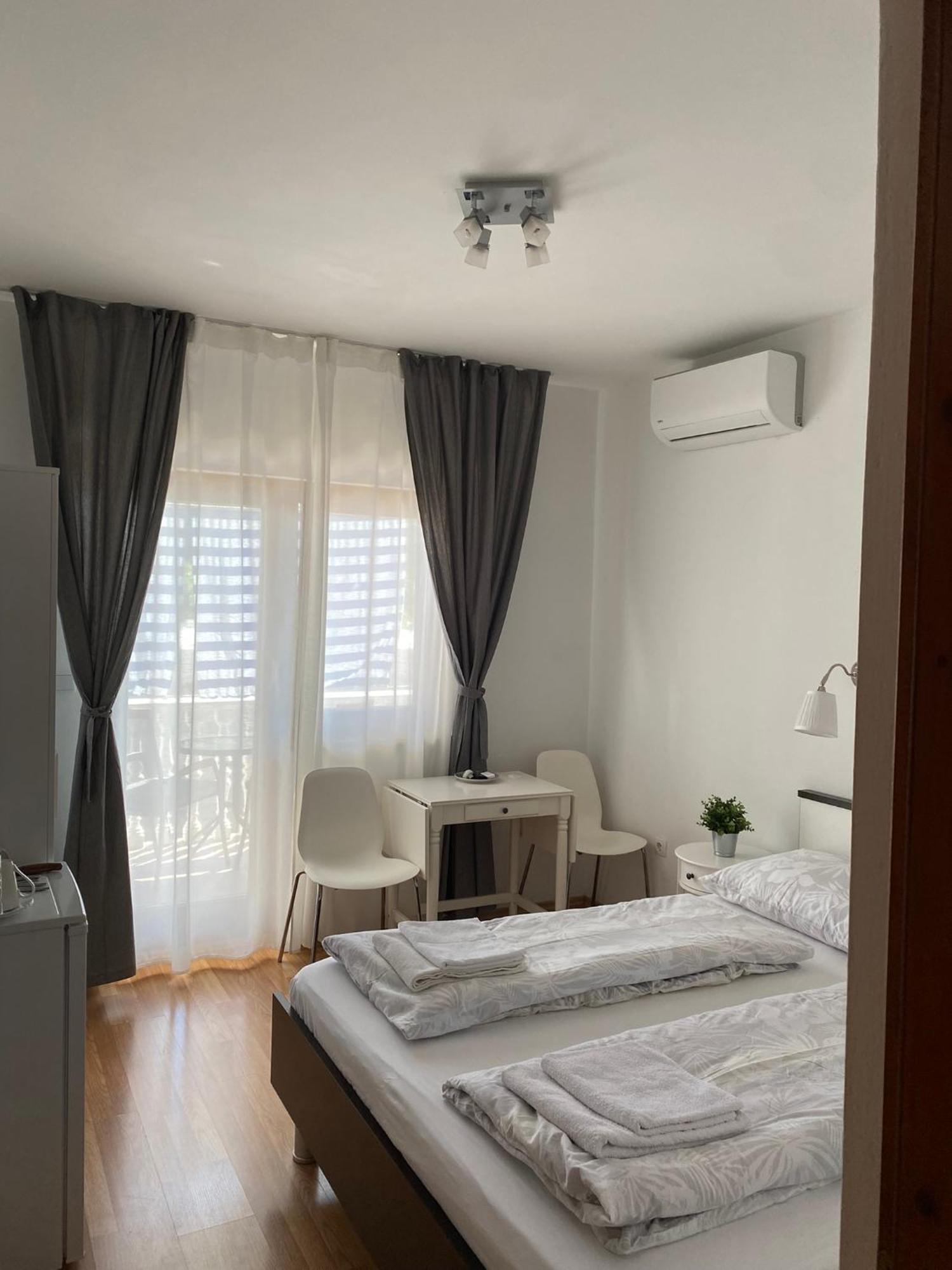 Apartments Irina Rovanjska Luaran gambar